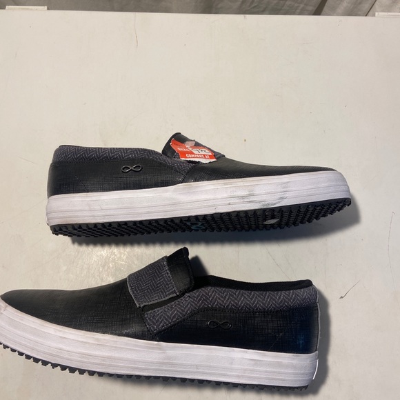 Infinity by Cherokee black/ gray flats size 9.5 NWT - Picture 4 of 7